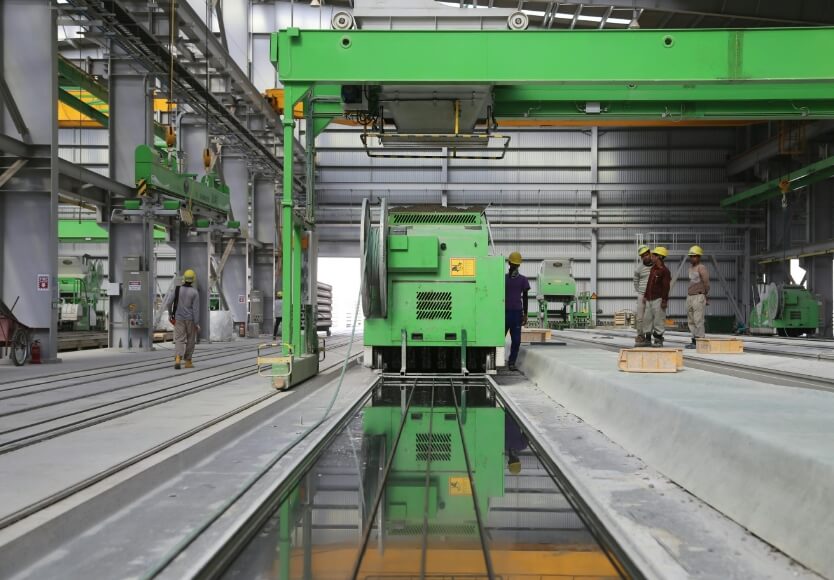 Manufactura y Mantenimiento Manufactura y Mantenimiento